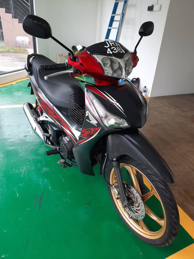  Honda  Future  125  Beli Motor  Honda  Melalui Bidaan Online