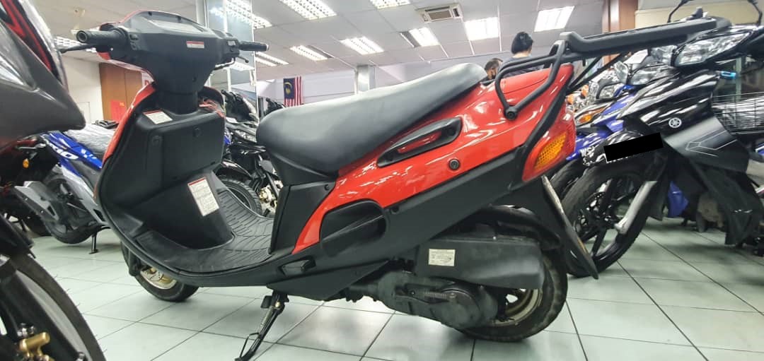 Suzuki VS 125 - Beli Motor Suzuki Melalui Bidaan Online