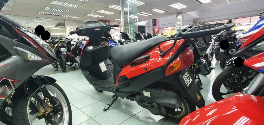 Suzuki VS 125 - Beli Motor Suzuki Melalui Bidaan Online